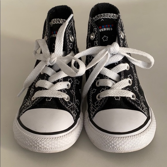 Hello Kitty Hi-Top Converse - Picture 3 of 7